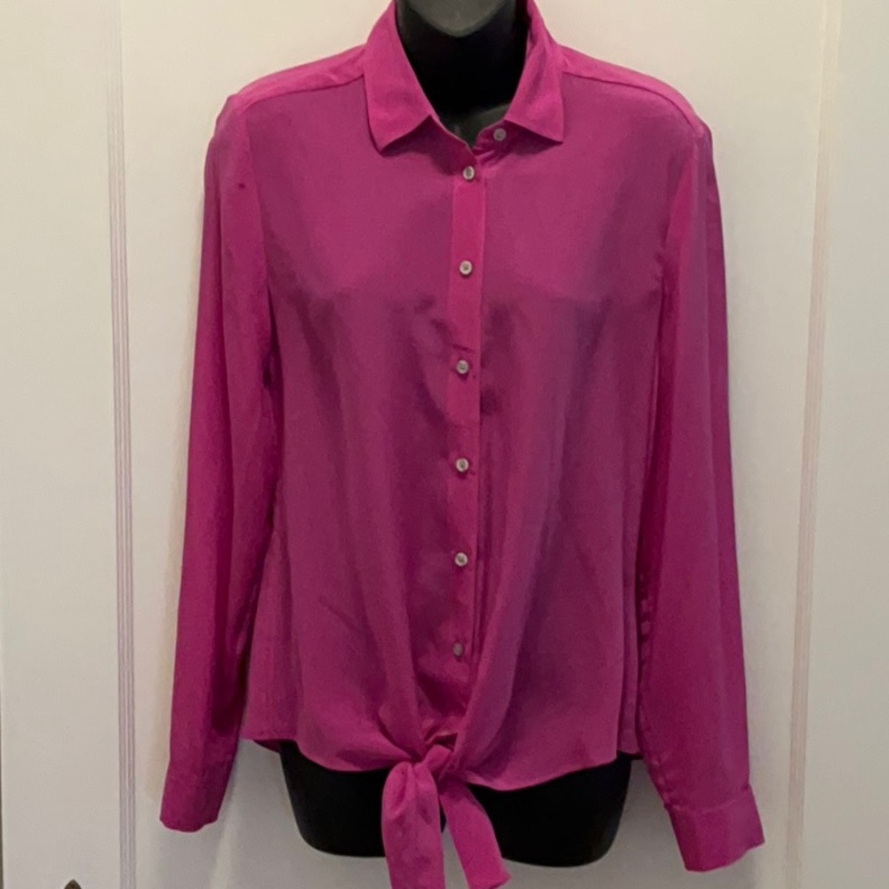 Banana Republic pure silk tie front blouse